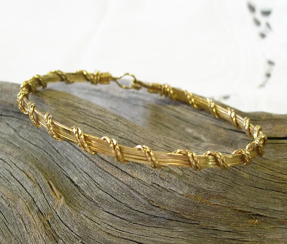 14kt Gold Filled Wire Double Overwrapped Stackable Bracelet  SSSS2wa