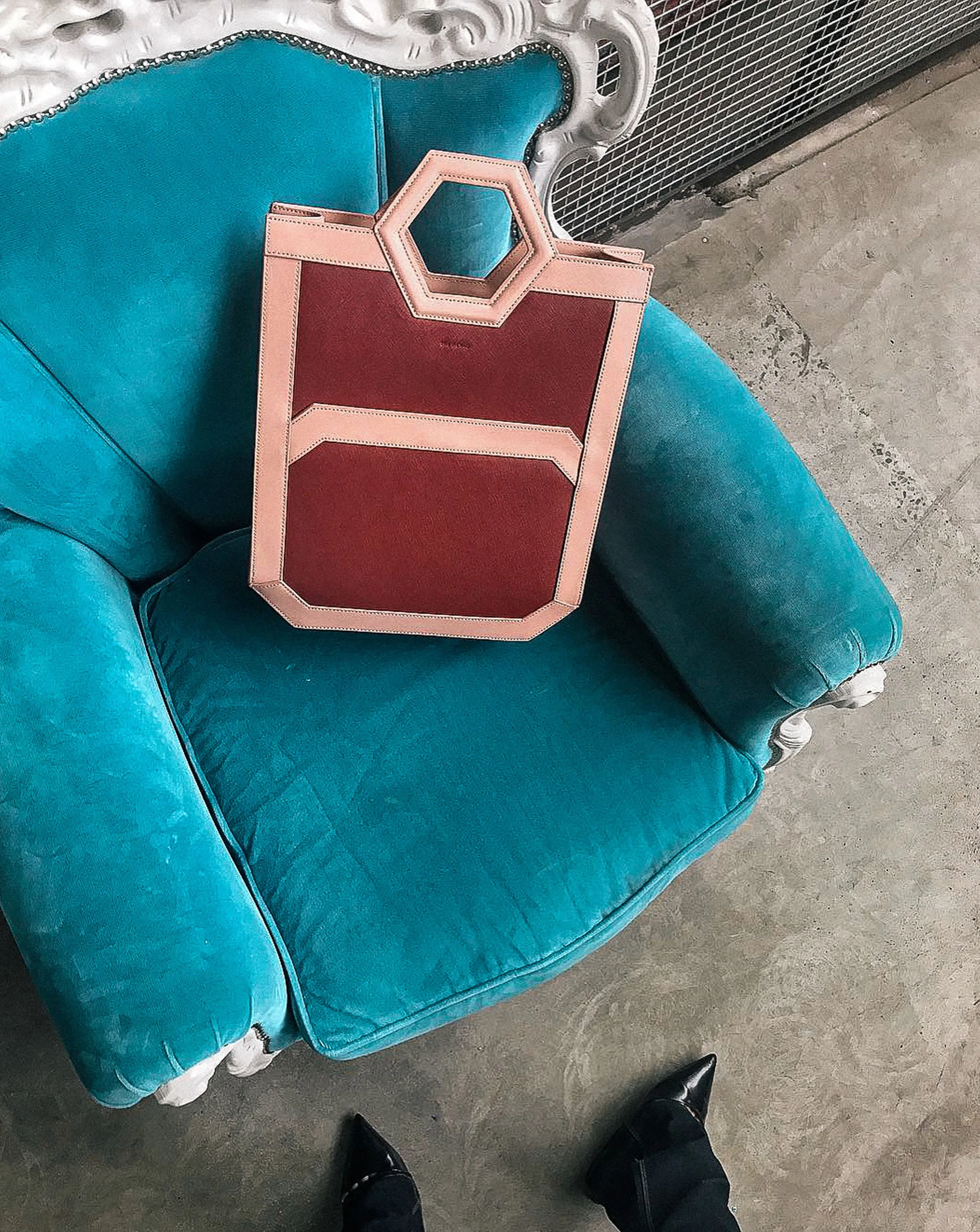 AVA Tote in Mars Red
