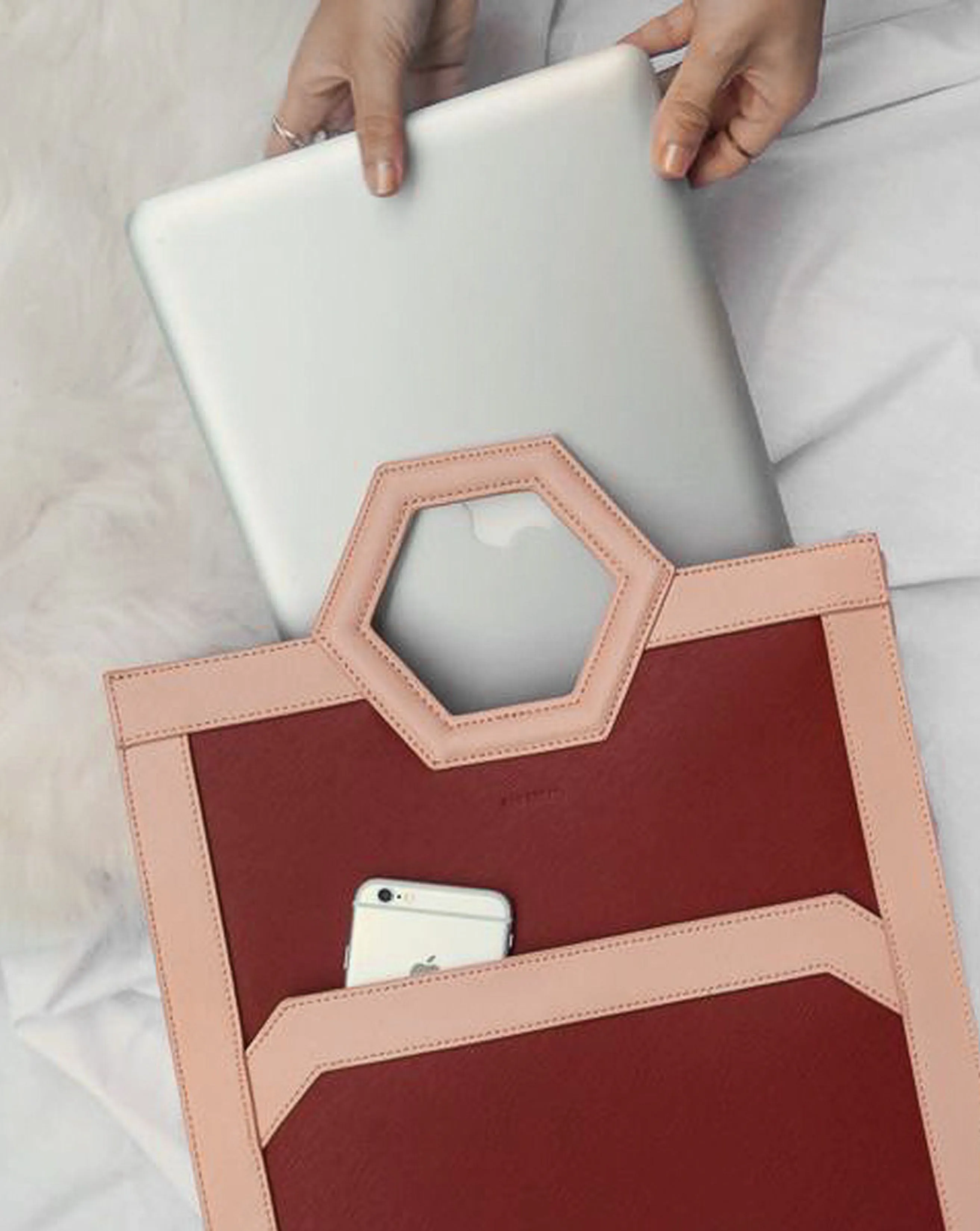AVA Tote in Mars Red