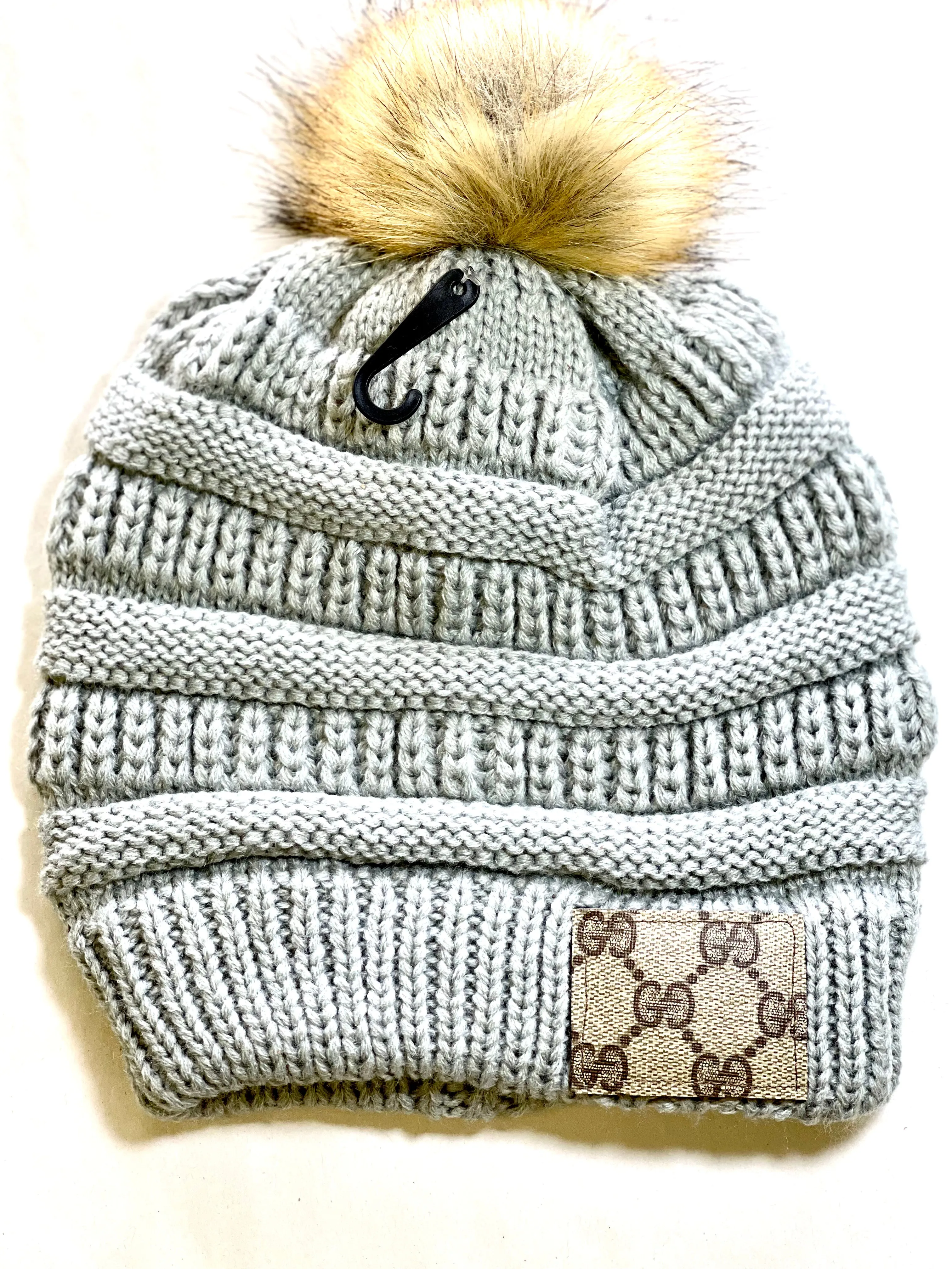 Beanie with small side Gg patch no hardware