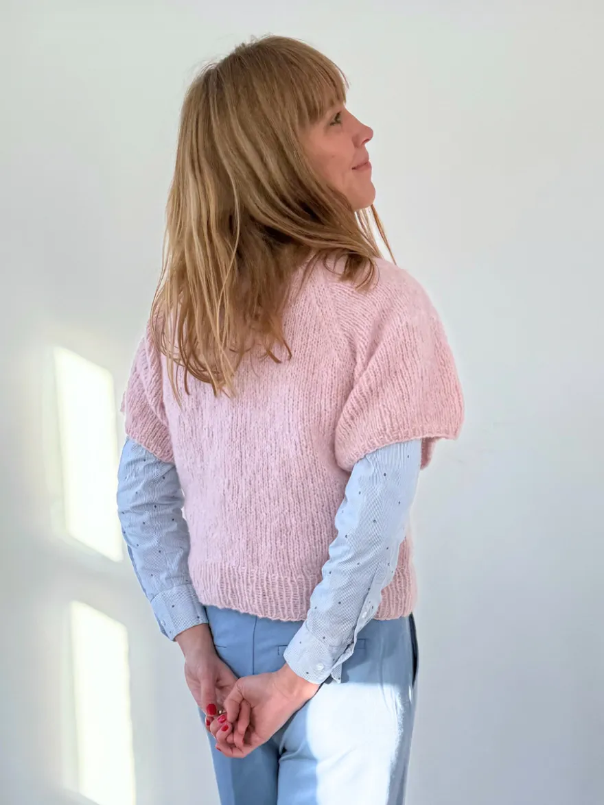 Coffee Beanies Short Sleeved Fluffy Alpaca Light Pink