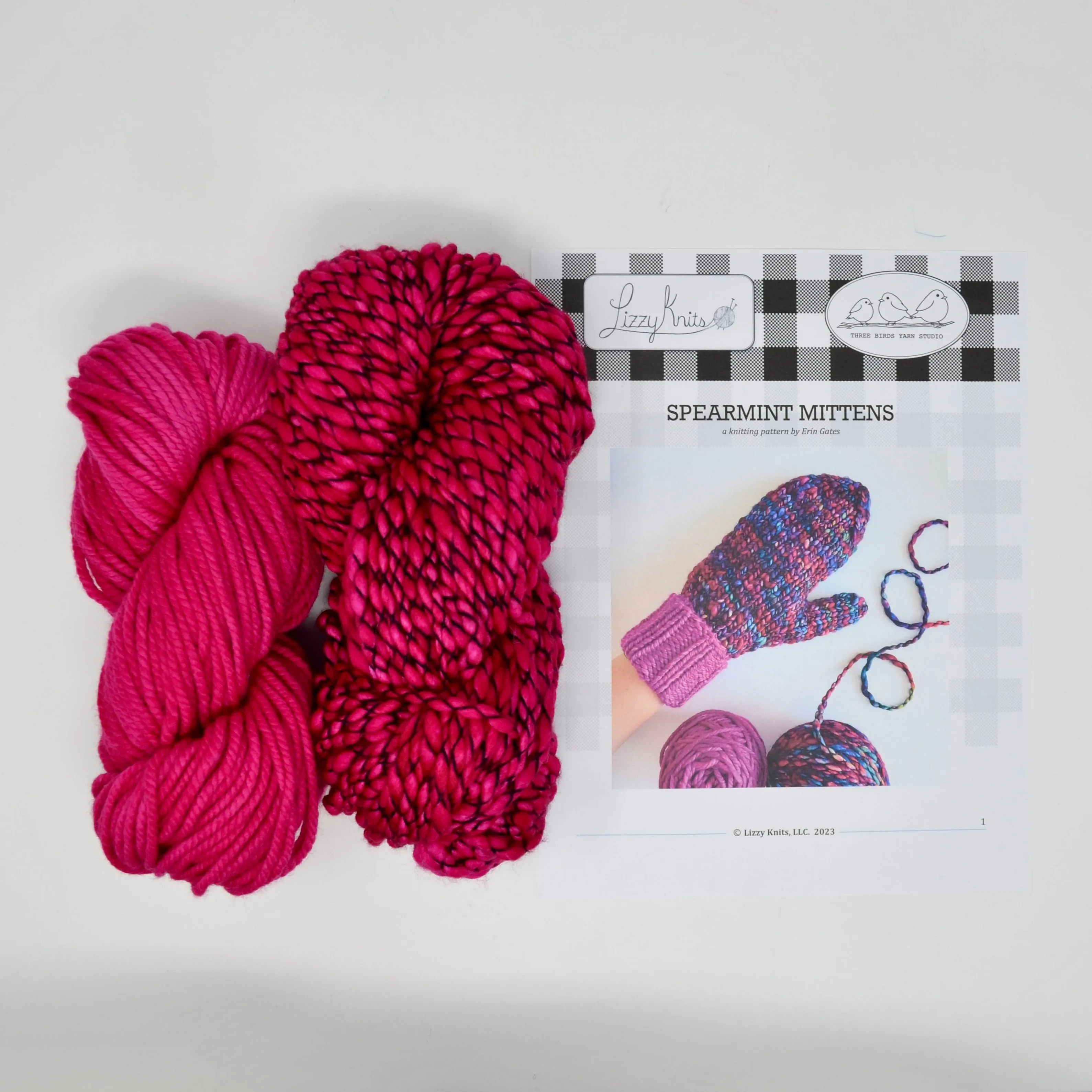 Spearmint Mittens Kit (Fucsia/Fucsia)