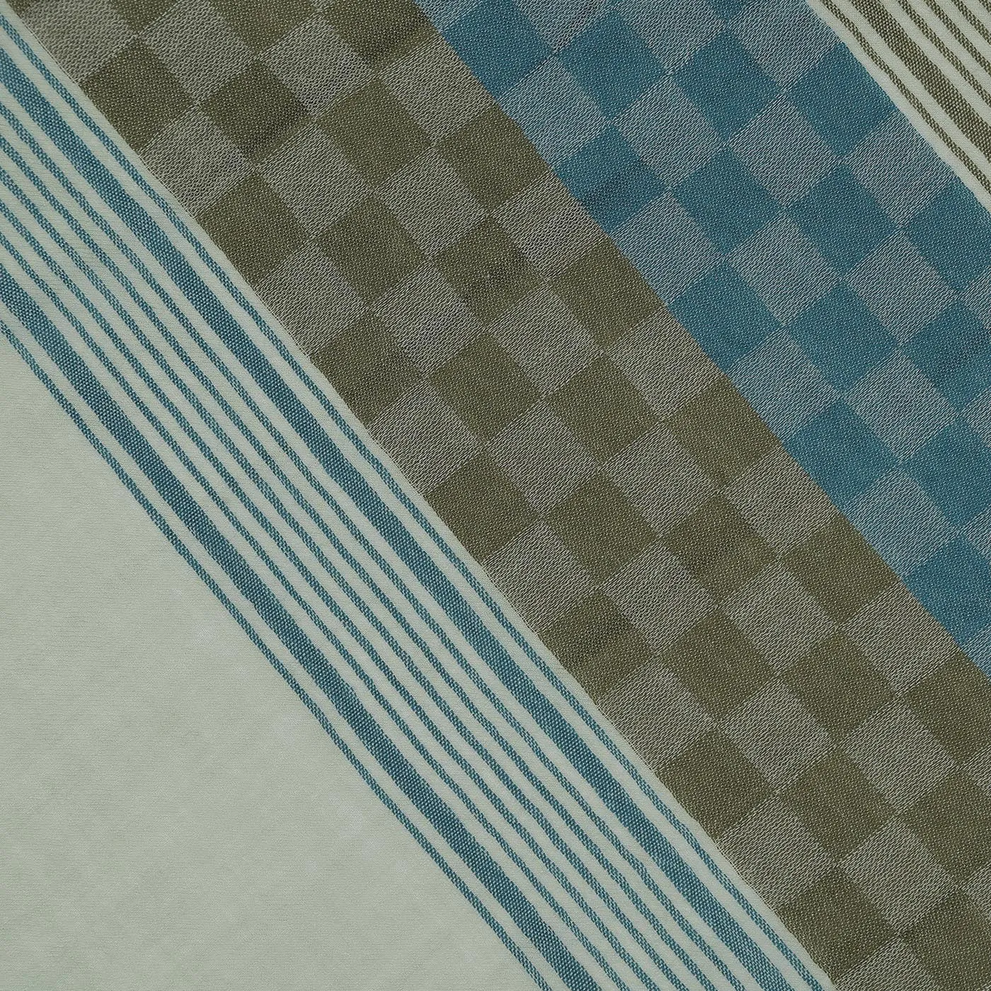 Vidrum: A classic block plaids Woolen shawl
