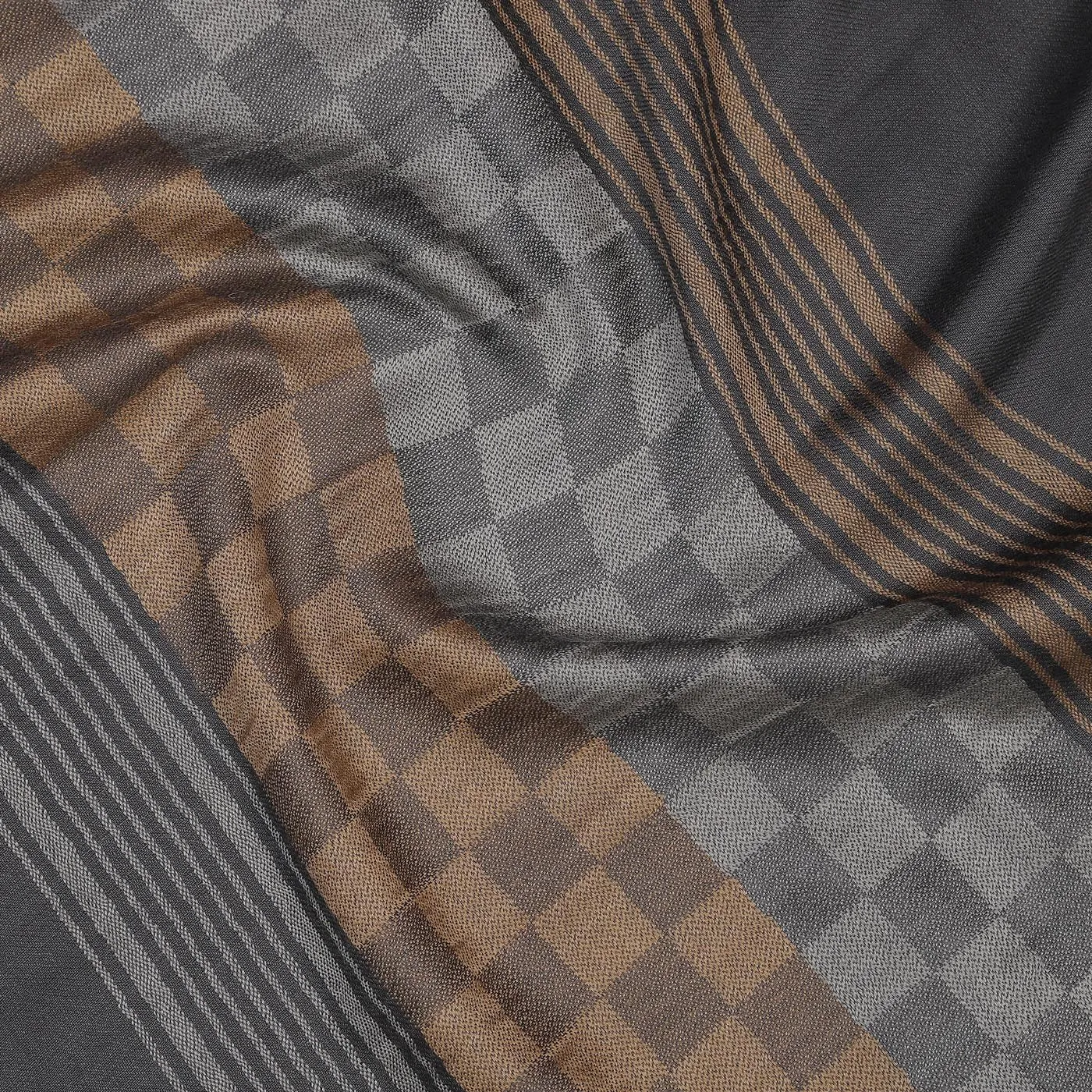 Vidrum: A classic block plaids Woolen shawl